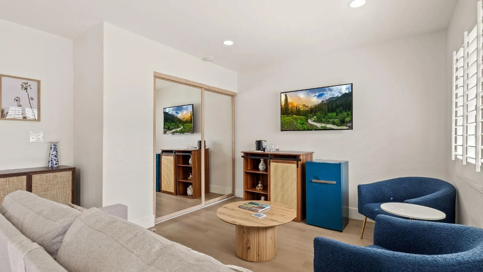 Casa Oliver Hotel & Resort - A Men'S Clothing Optional Resort In Palm Springs