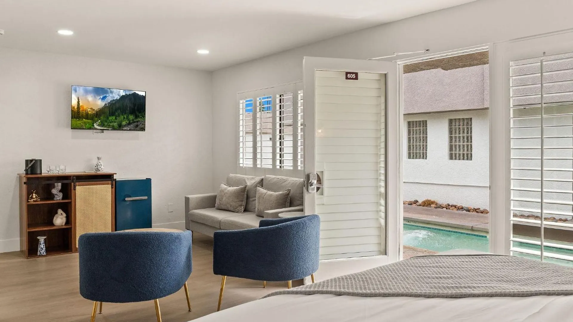 Casa Oliver Hotel & Resort - A Men'S Clothing Optional Resort In Palm Springs