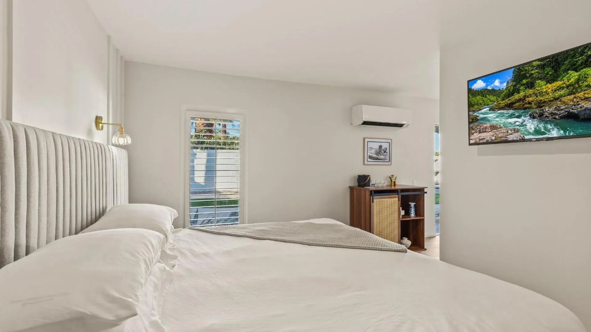 Casa Oliver Hotel & Resort - A Men'S Clothing Optional Resort In Palm Springs