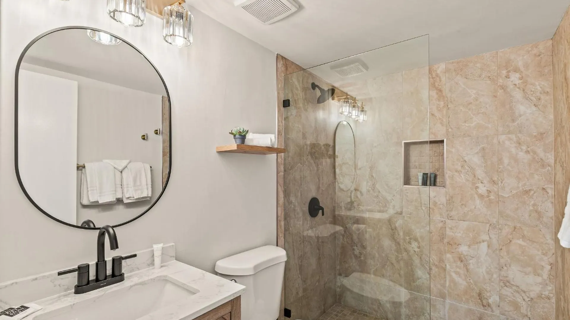 Casa Oliver Hotel & Resort - A Men'S Clothing Optional Resort In Palm Springs