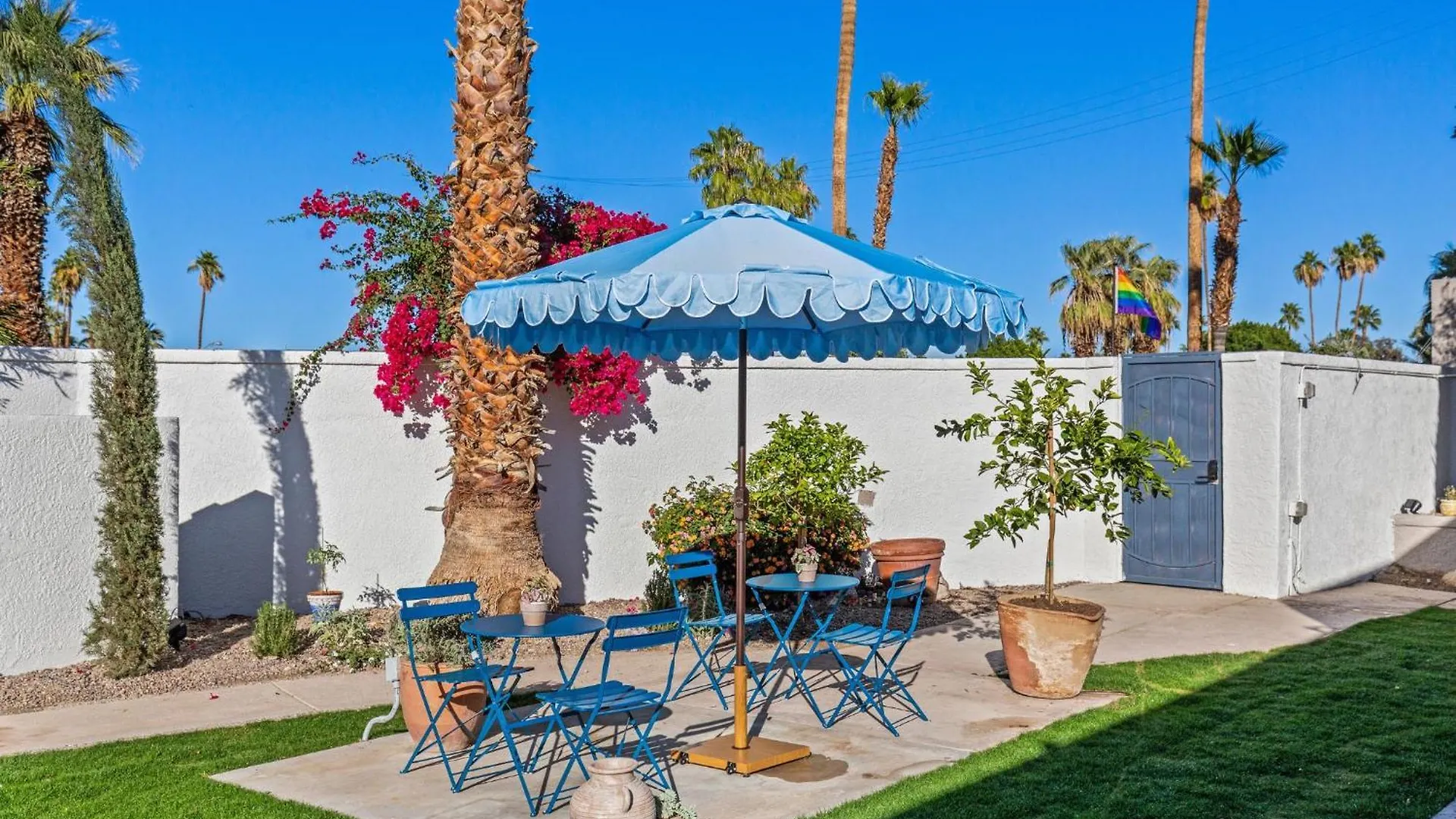 Casa Oliver Hotel & Resort - A Men'S Clothing Optional Resort In Palm Springs