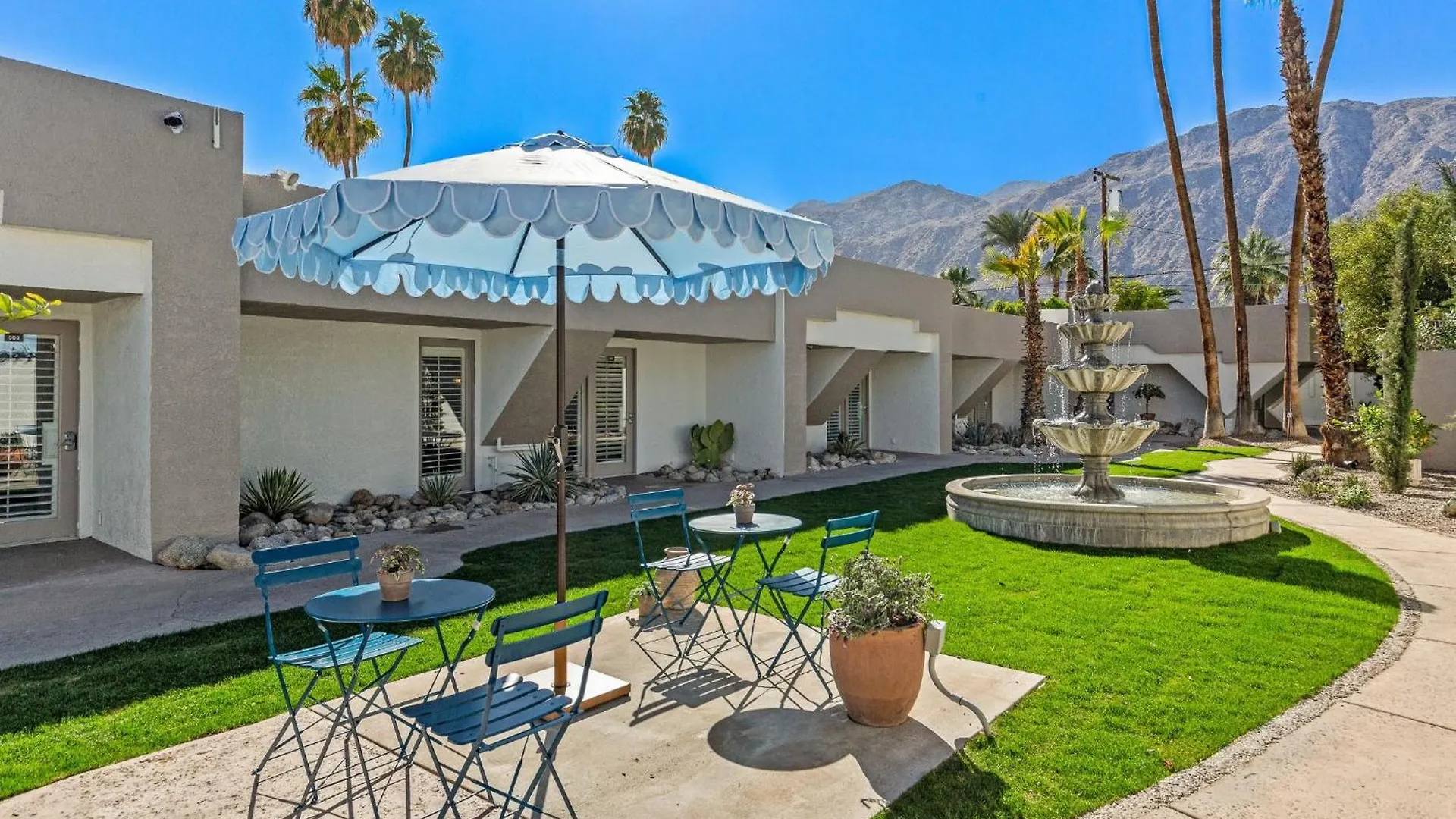 Casa Oliver Hotel & Resort - A Men'S Clothing Optional Resort In Palm Springs